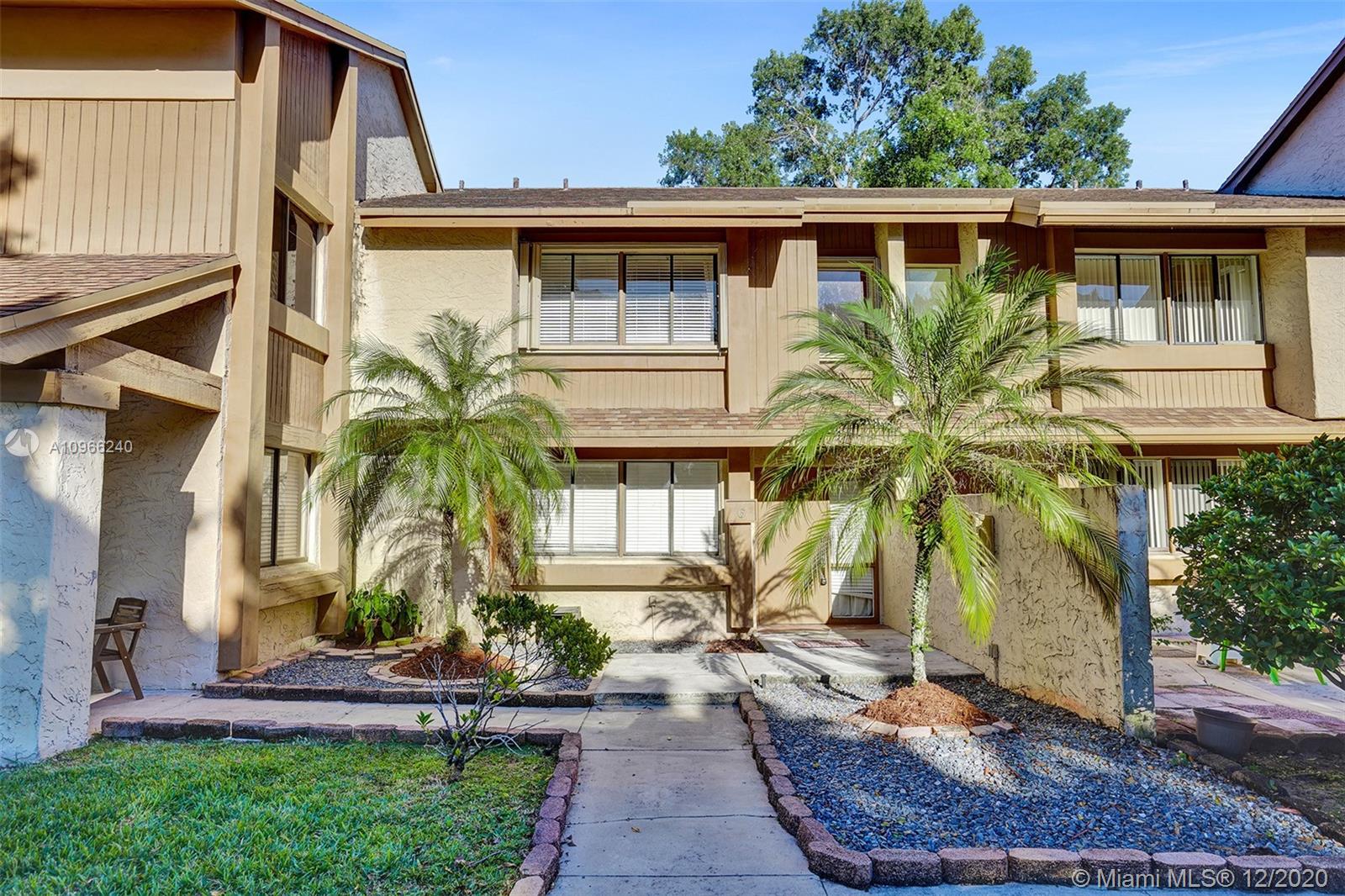 Plantation, FL 33324,6 Wimbledon Lake Dr #252