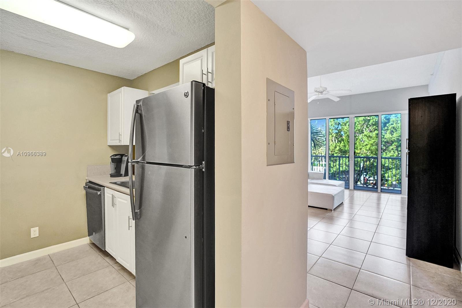 Dania Beach, FL 33004,649 E Sheridan St #301