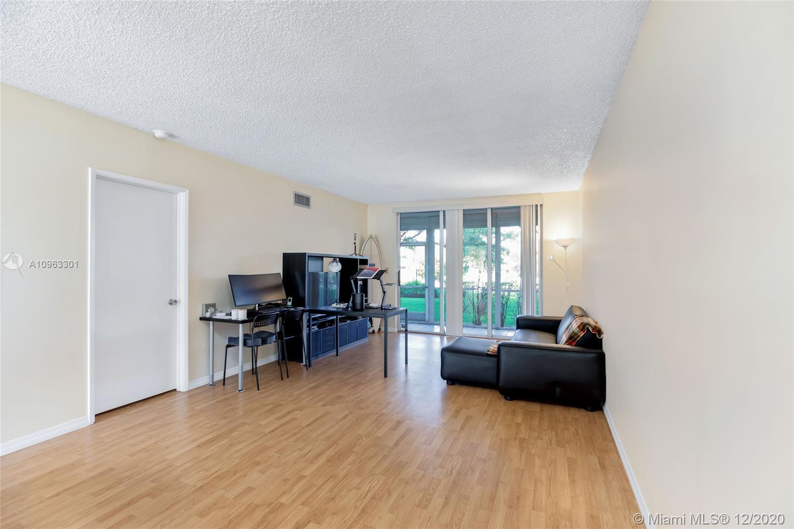 Pompano Beach, FL 33069,3503 Oaks Way #103