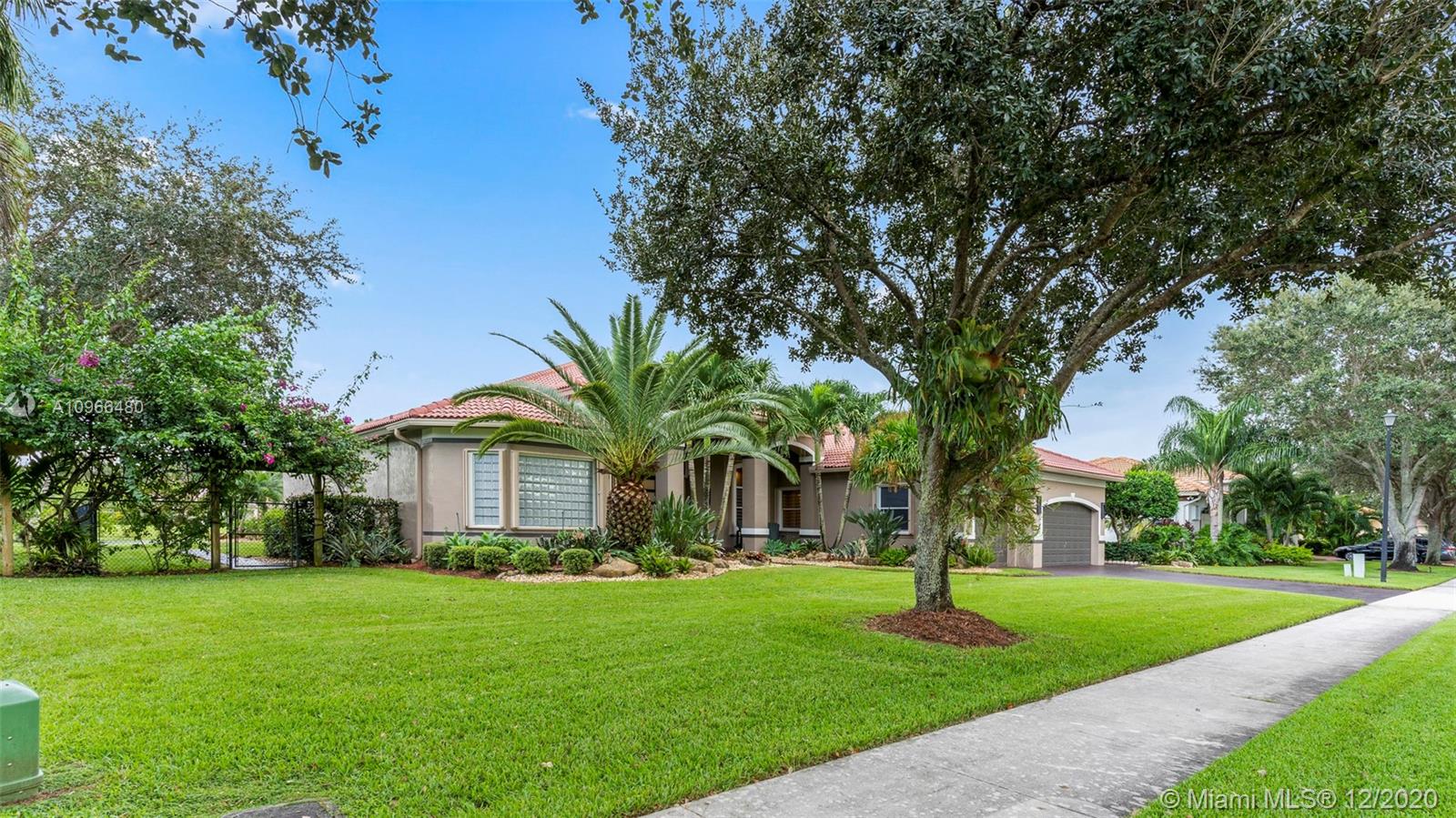 Davie, FL 33330,13334 SW 42nd St