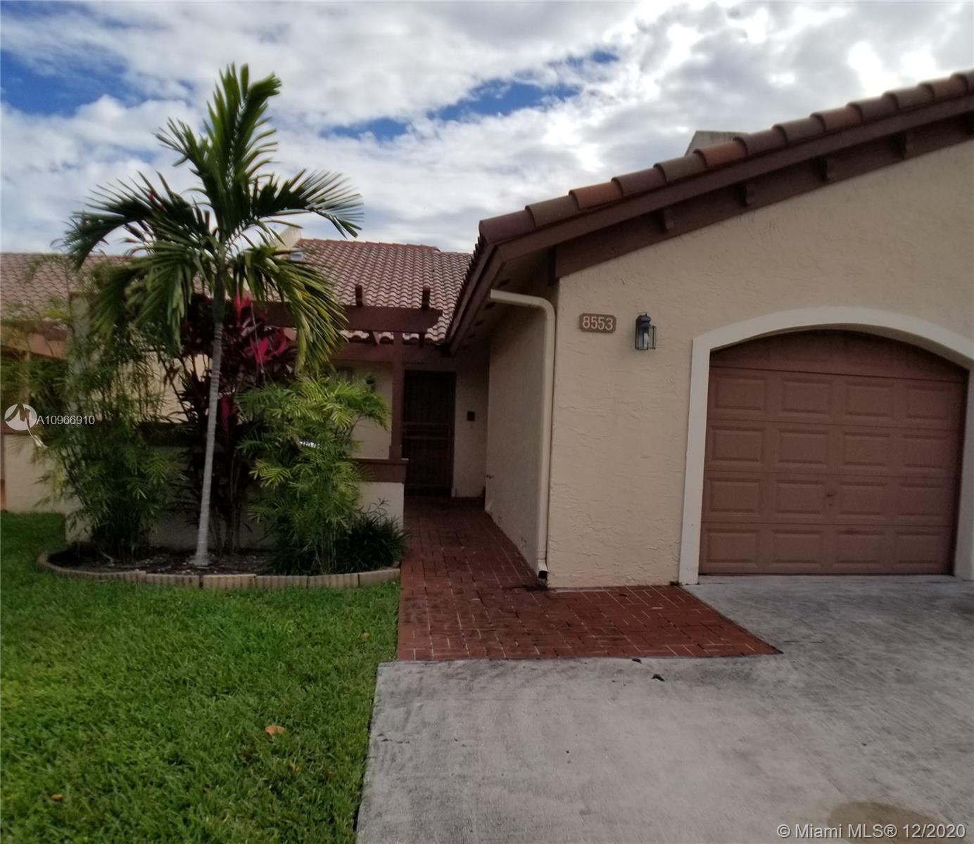 Miami, FL 33173,8553 SW 115th Ct