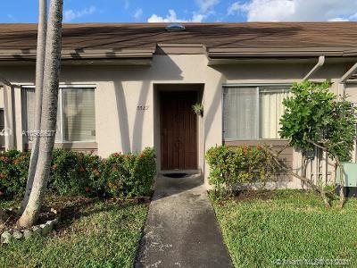 5587 Park Rd, Dania Beach, FL 33312