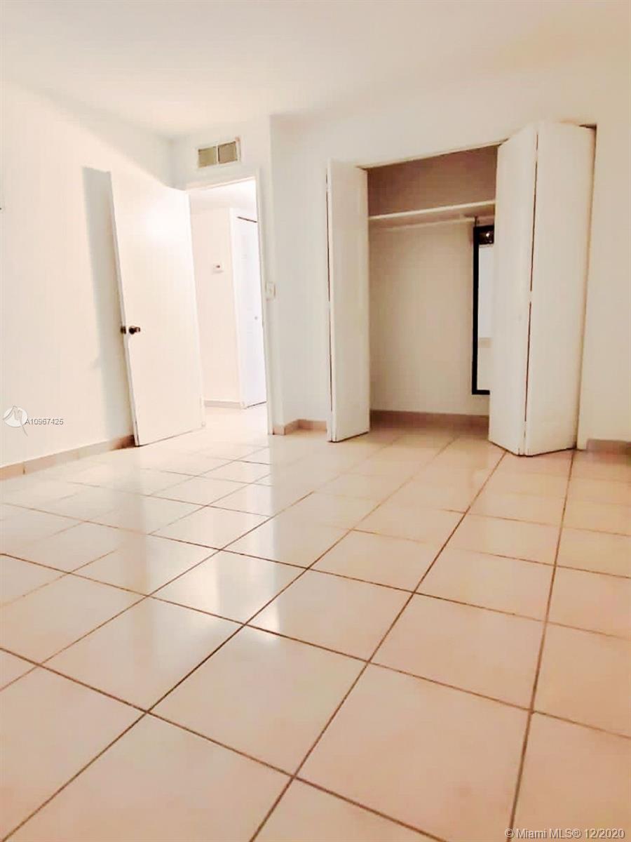 Hialeah, FL 33014,666 W 81st St #316