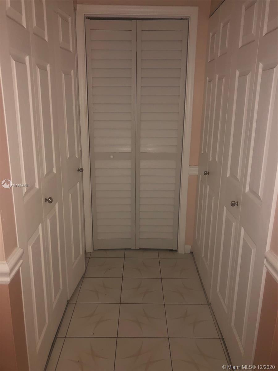 Hialeah, FL 33016,6540 W 26th Dr #22-60