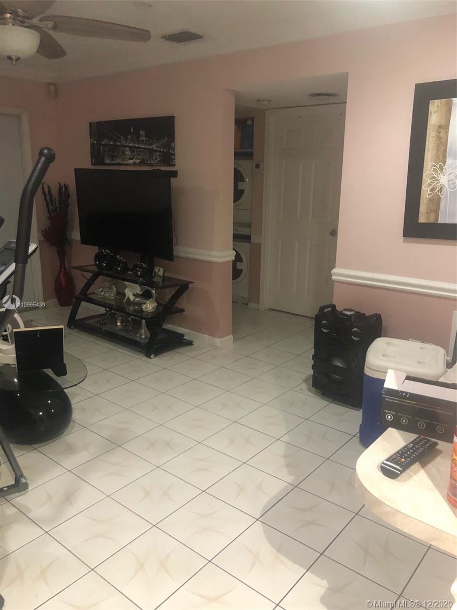 Hialeah, FL 33016,6540 W 26th Dr #22-60