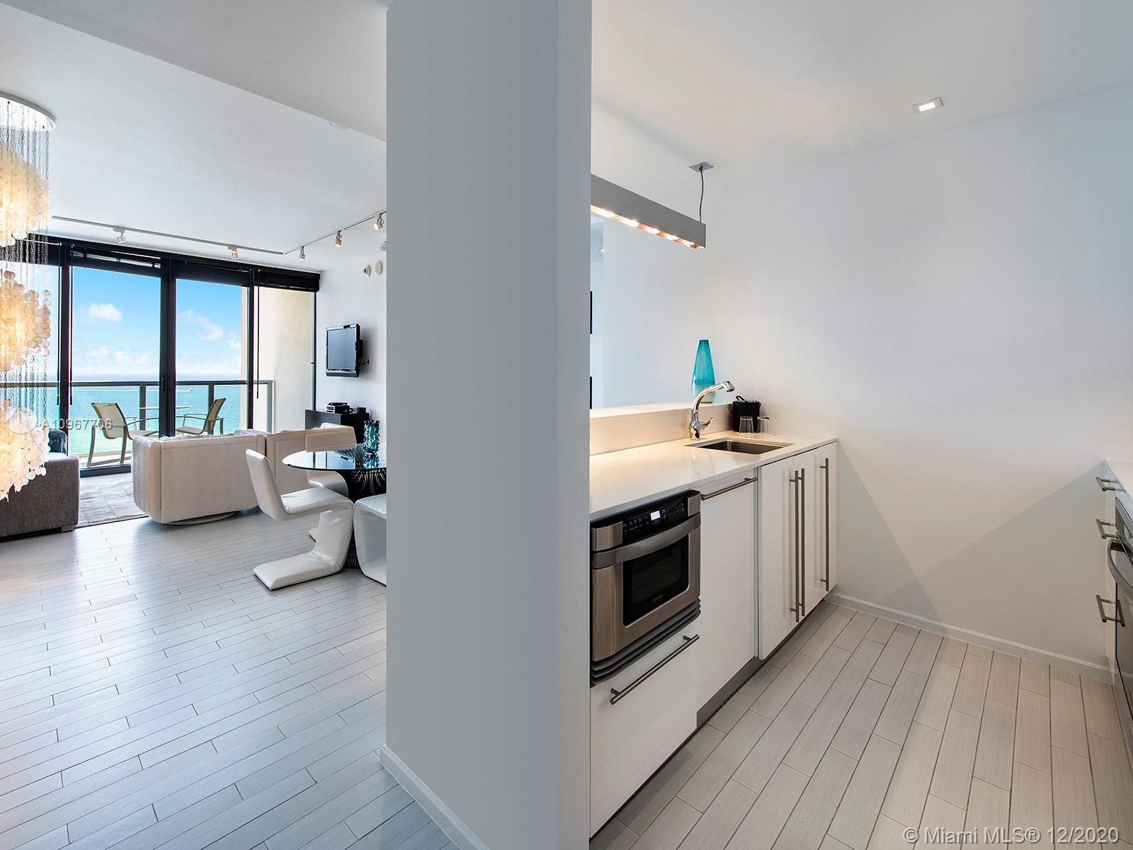 Miami Beach, FL 33139,2201 COLLINS AVE #1519