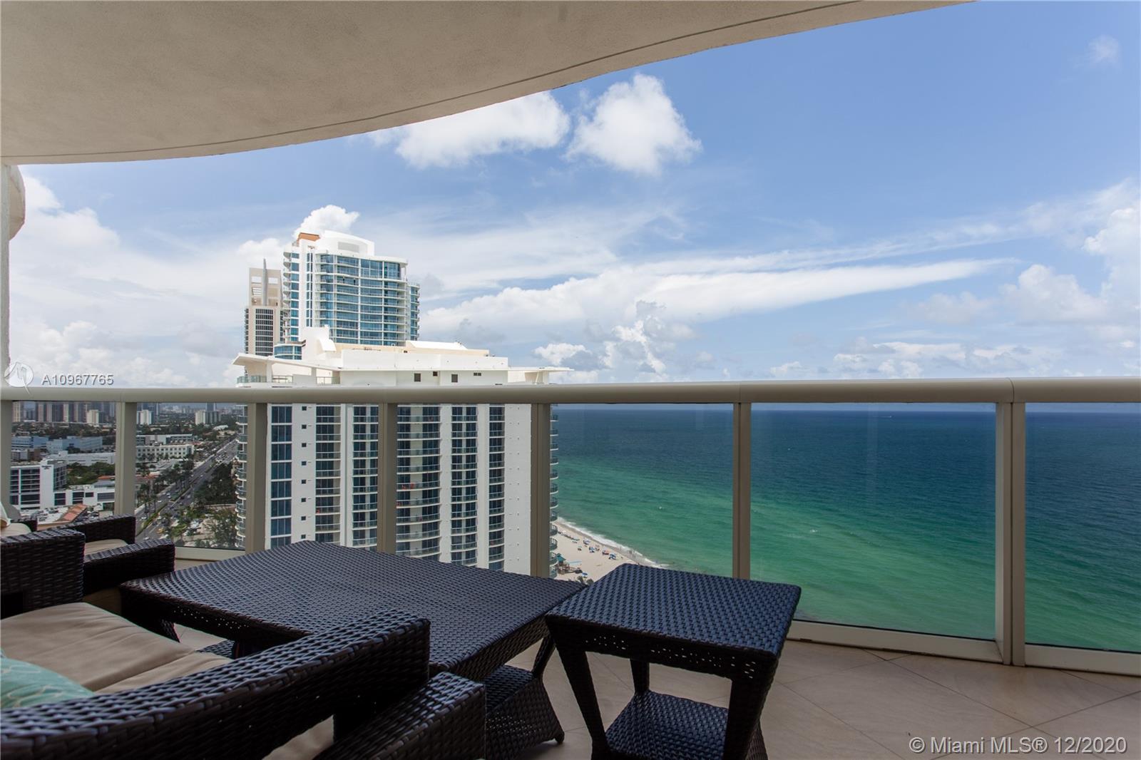 Sunny Isles Beach, FL 33160,17201 Collins Ave #2407