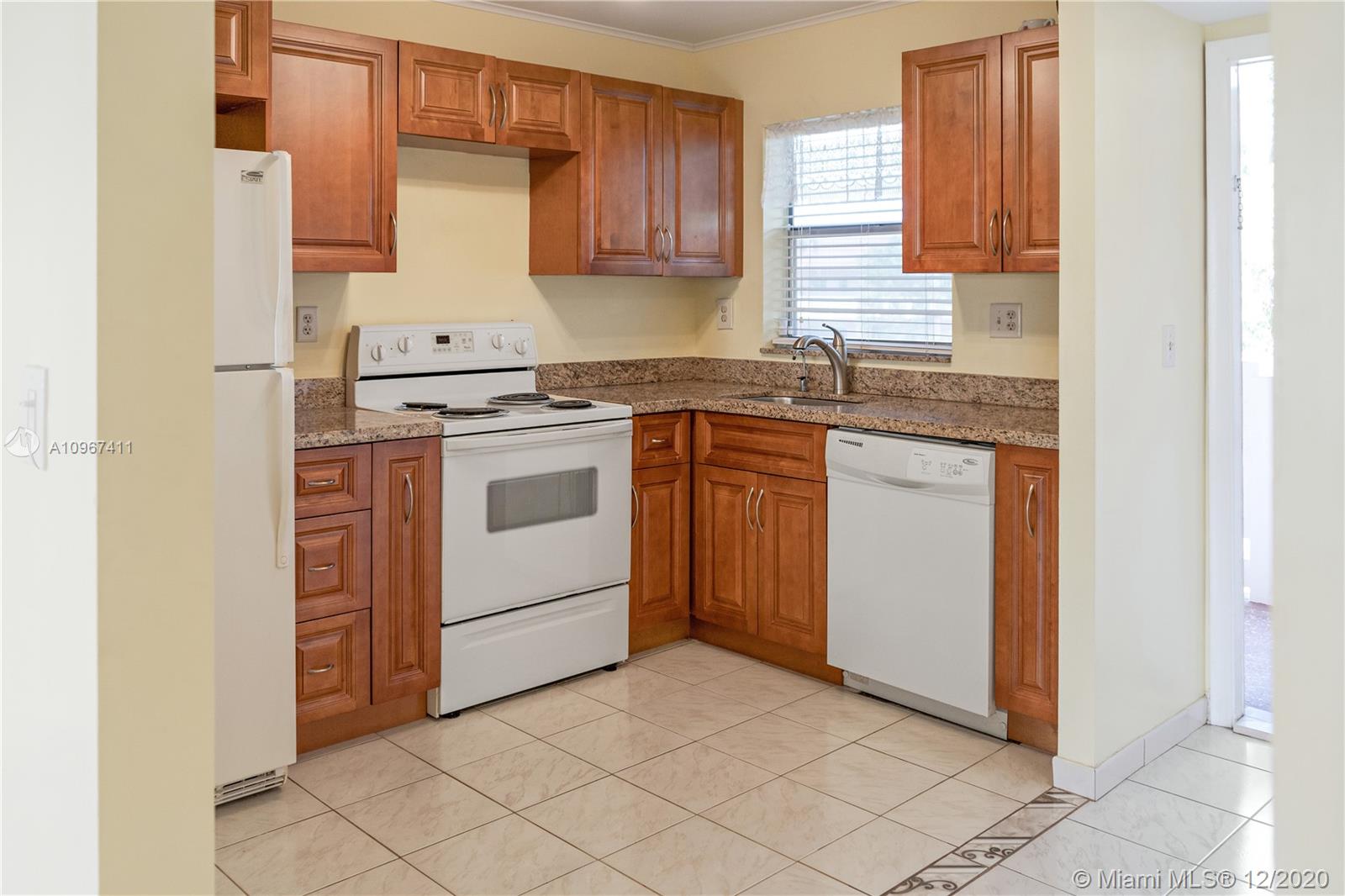 Sunrise, FL 33322,9601 Sunrise Lakes Blvd #309