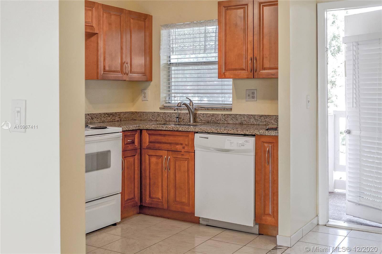 Sunrise, FL 33322,9601 Sunrise Lakes Blvd #309