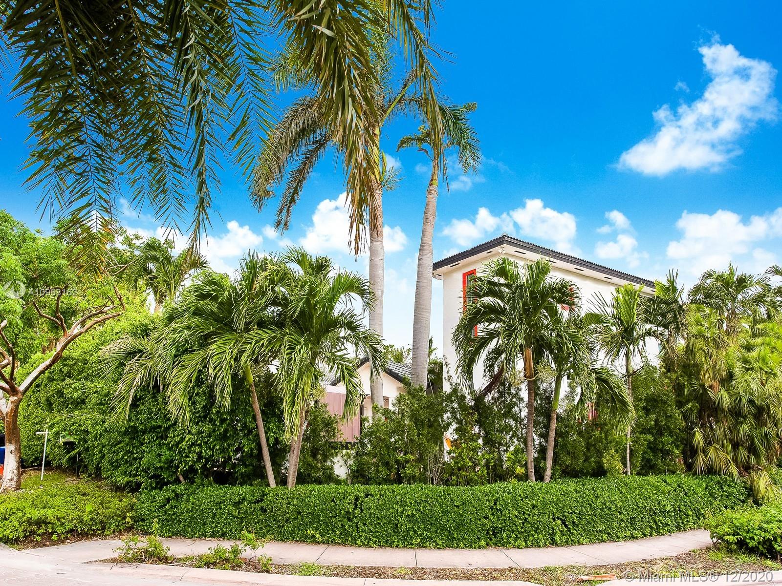 Key Biscayne, FL 33149,691 Ridgewood Rd