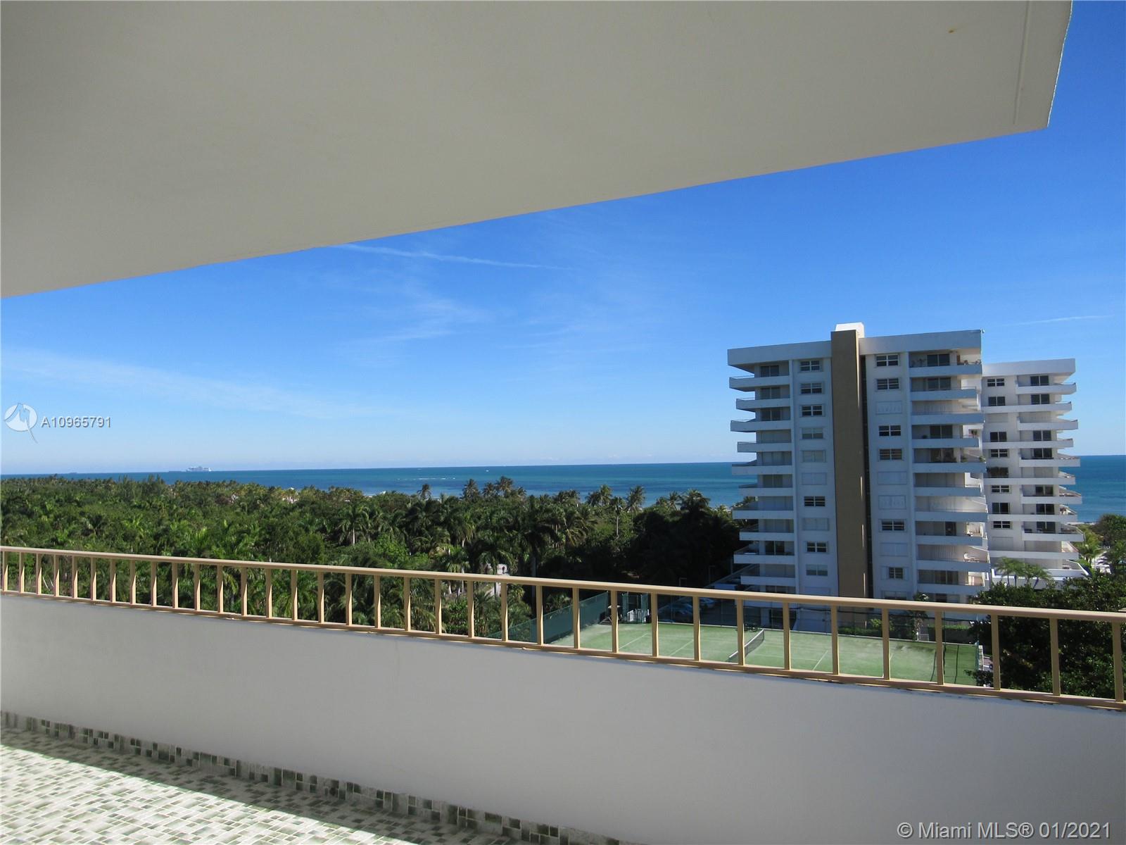 Key Biscayne, FL 33149,155 Ocean Lane Dr #815