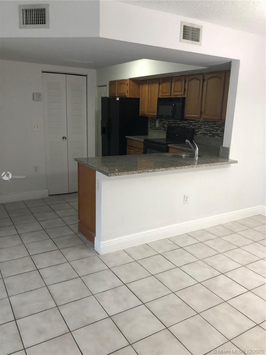 Cutler Bay, FL 33189,8580 SW 212th St #104