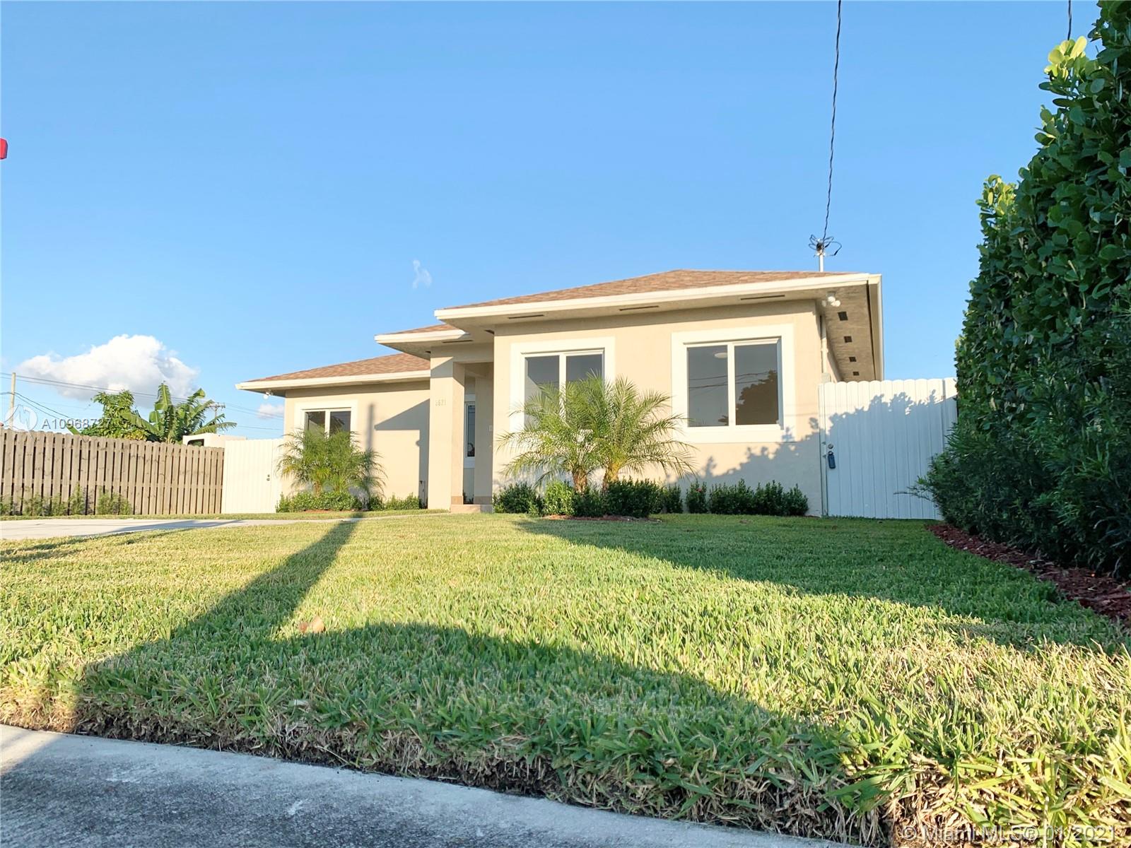 Photo 2 of 3621 92 Avenue in Miami - MLS A10968727