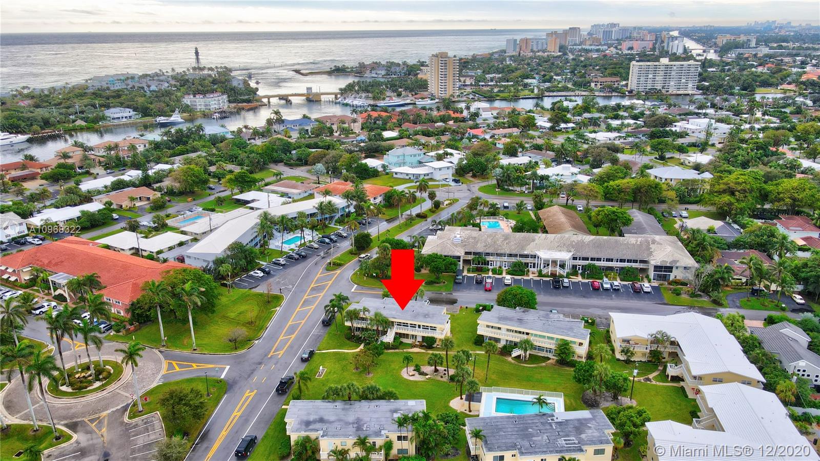 Lighthouse Point, FL 33064,2755 NE 28th Ave #A4