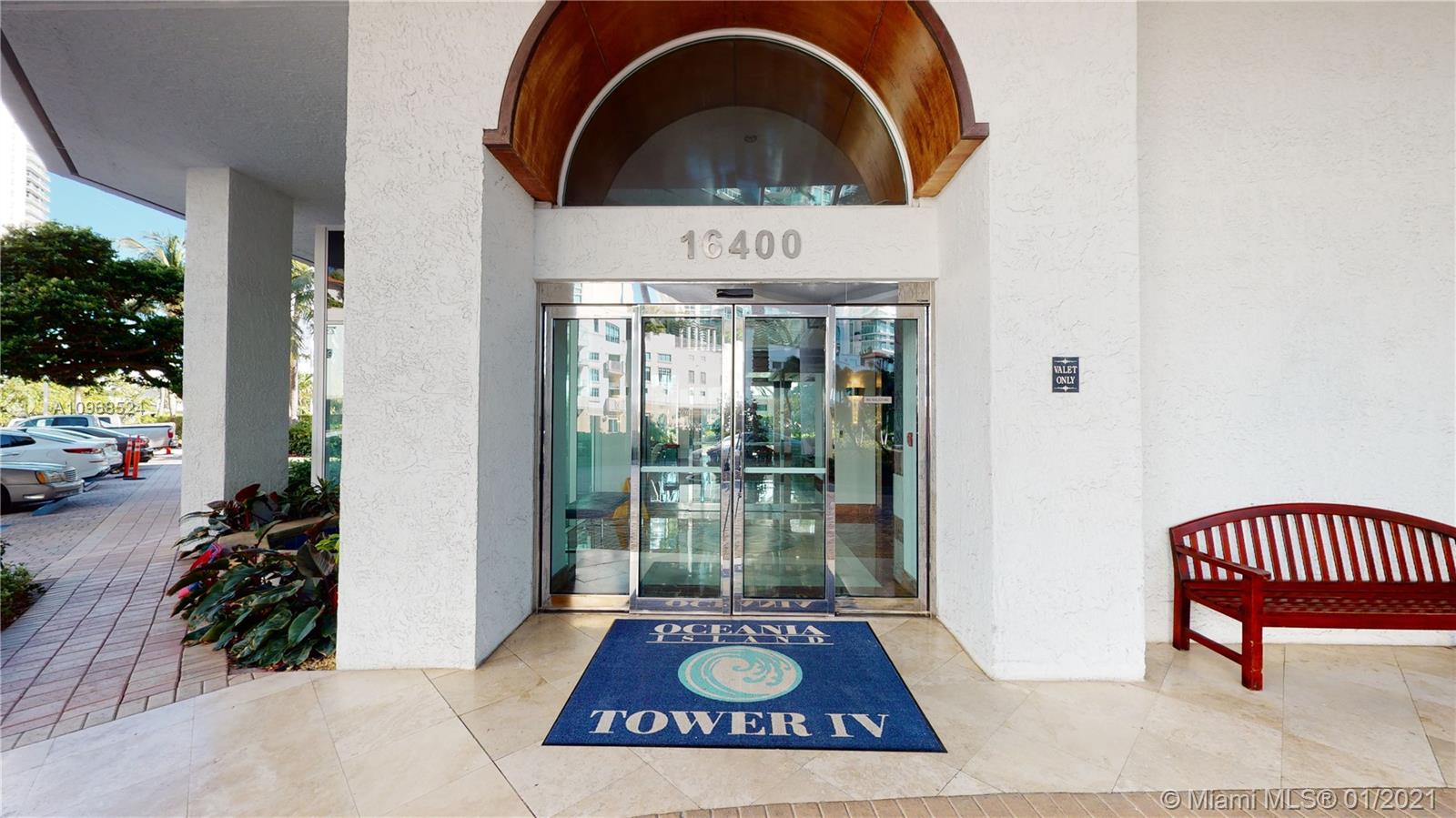 Sunny Isles Beach, FL 33160,16400 Collins Ave #TH-4