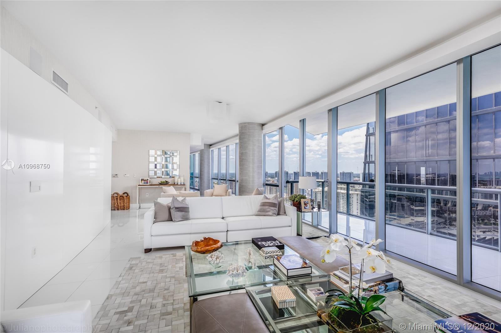 Sunny Isles Beach, FL 33160,17121 Collins Ave #3208