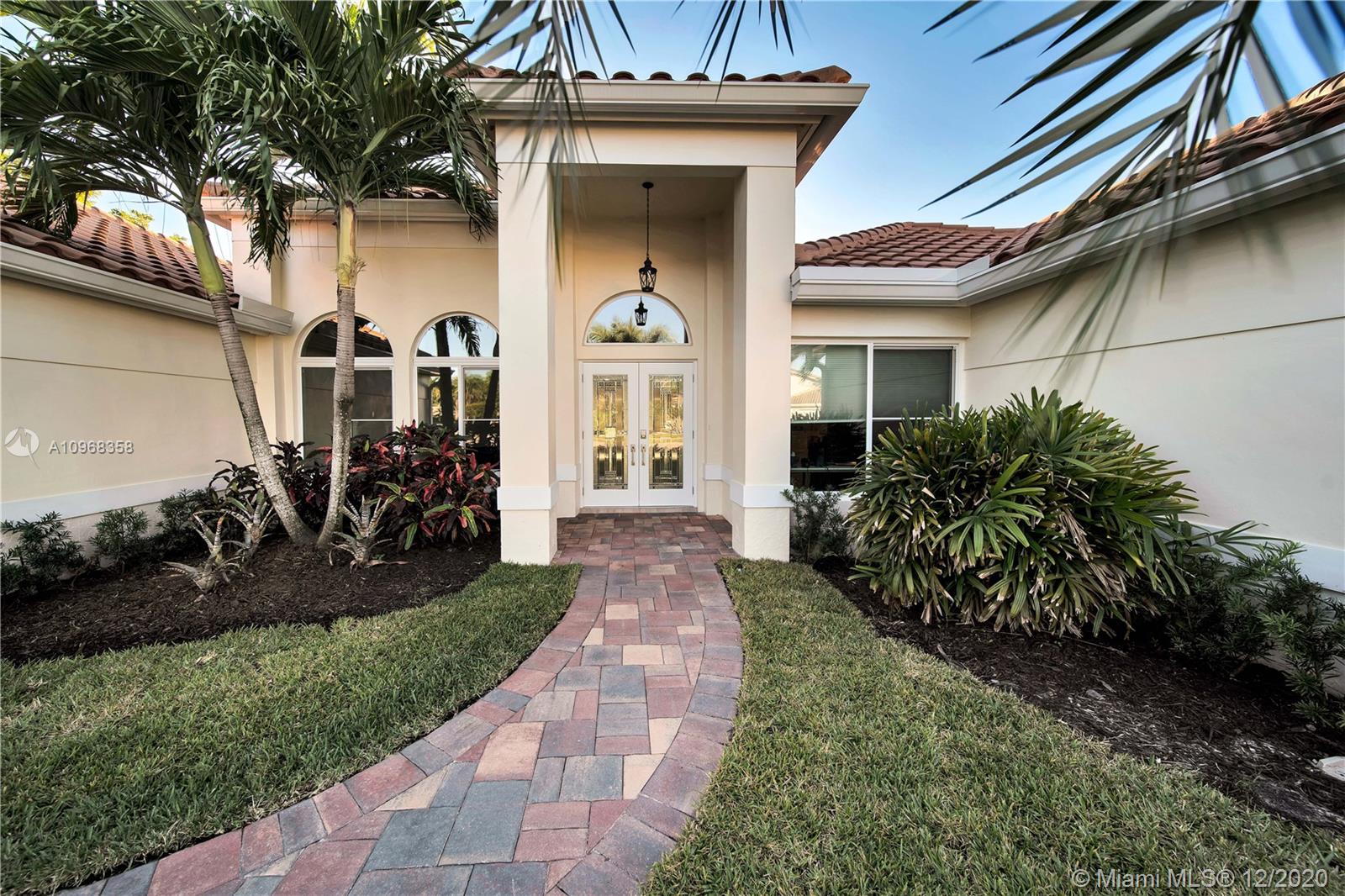 3111 Old Orchard Rd, Davie, FL 33328