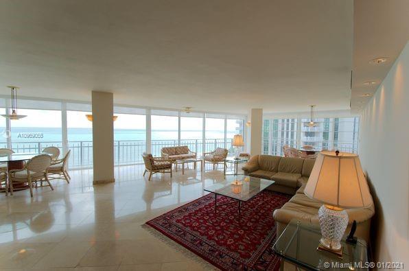 Key Biscayne, FL 33149,600 Grapetree Dr #8AS