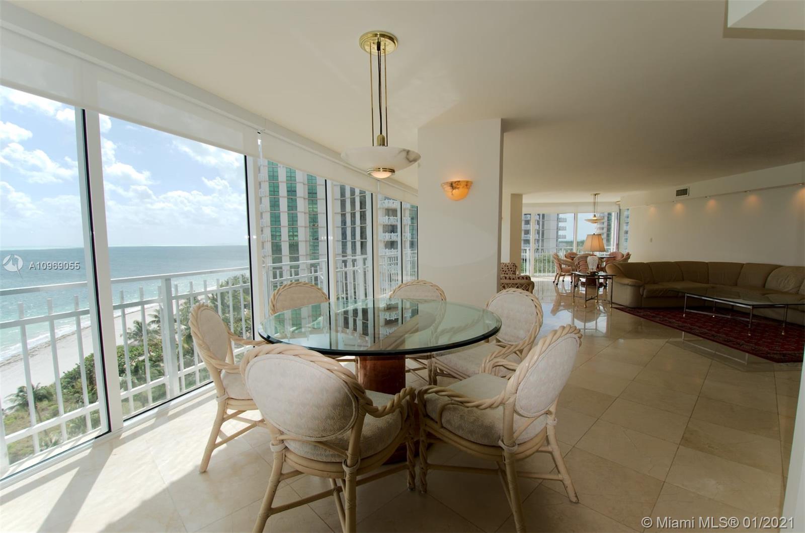 Key Biscayne, FL 33149,600 Grapetree Dr #8AS