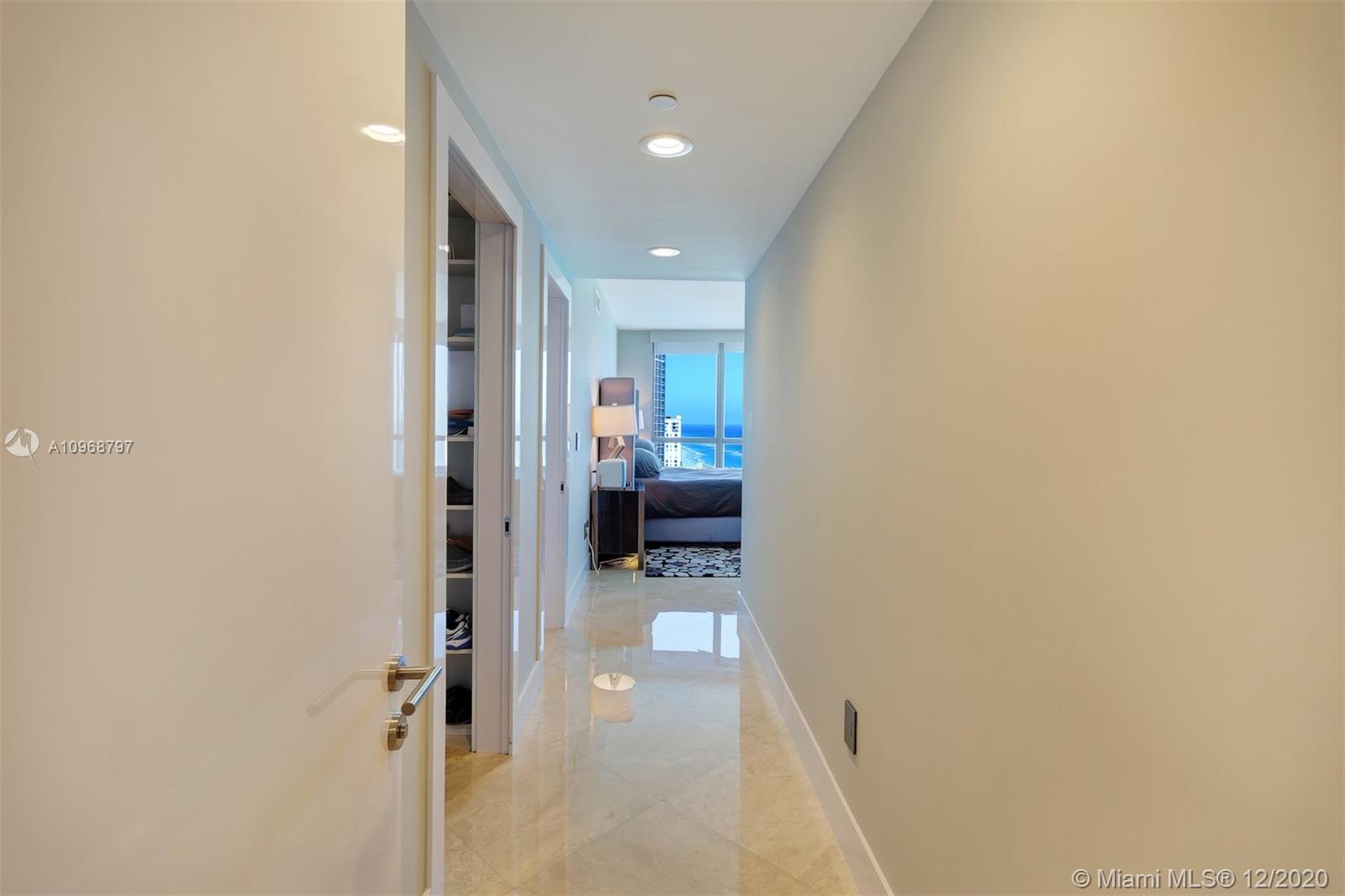 Hollywood, FL 33019,3101 S Ocean Dr #2608