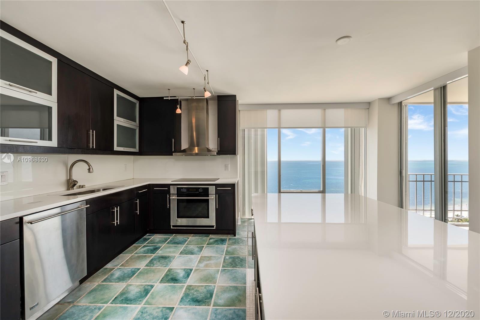 Key Biscayne, FL 33149,881 Ocean Dr #14G