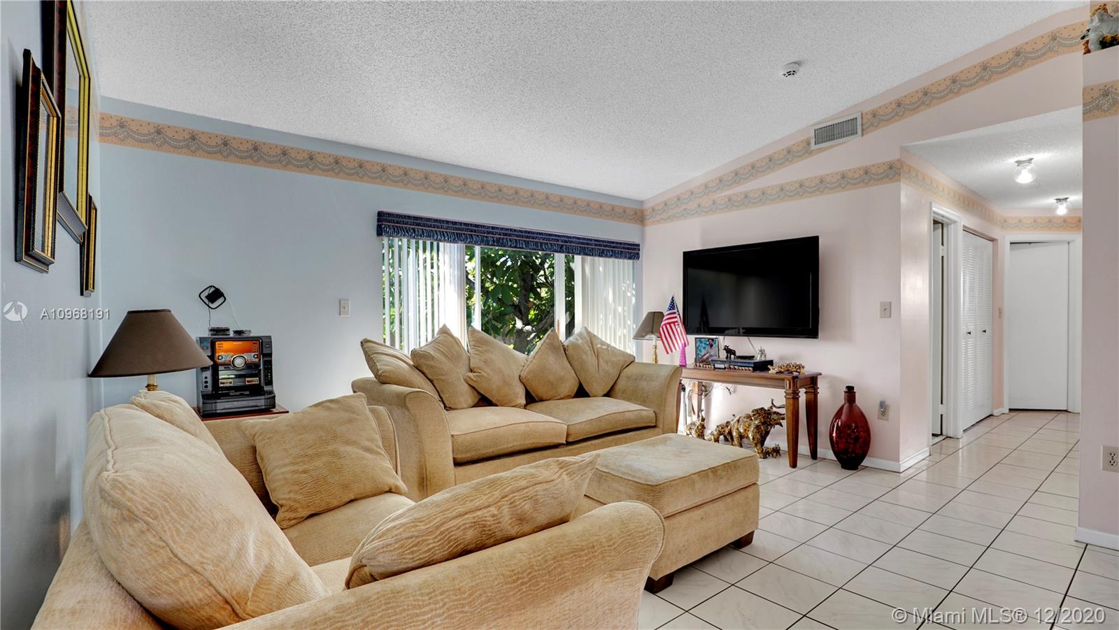 Cutler Bay, FL 33190,22267 SW 97th Ct