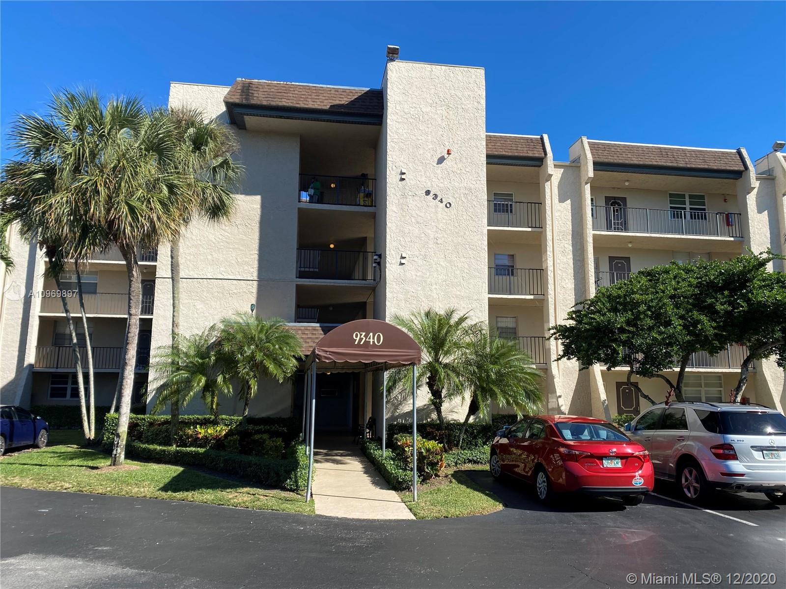 9340 Lagoon Pl #401, Davie, FL 33324