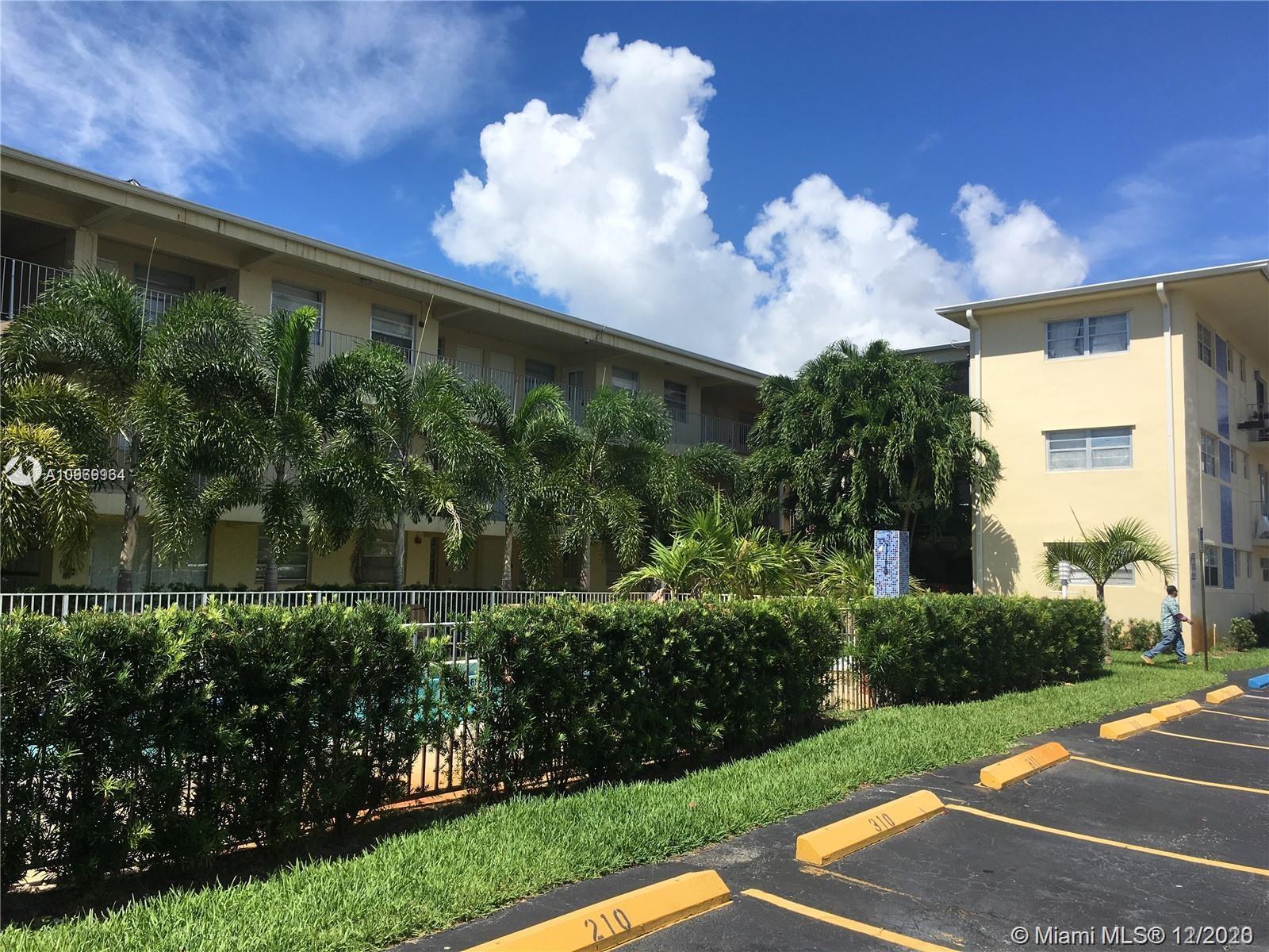 Hallandale Beach, FL 33009,1100 NE 1st Ct #318