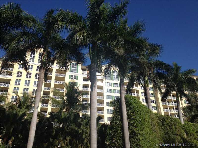 Key Biscayne, FL 33149,445 Grand Bay Dr #909