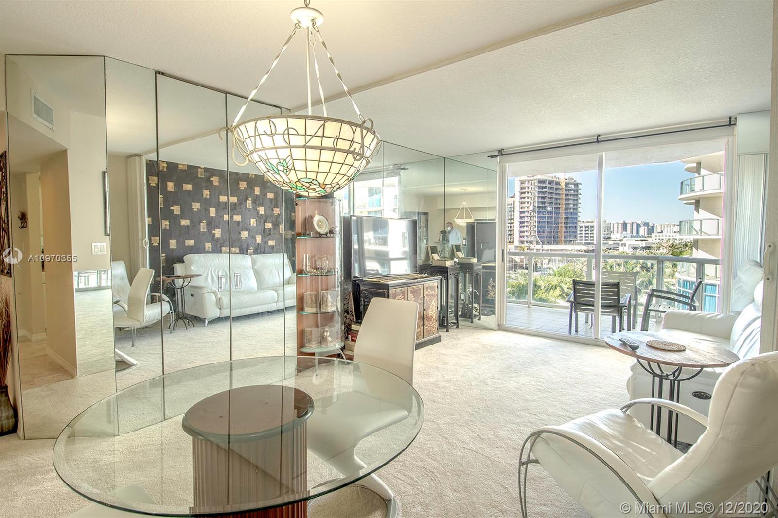 Sunny Isles Beach, FL 33160,17275 Collins Ave #712