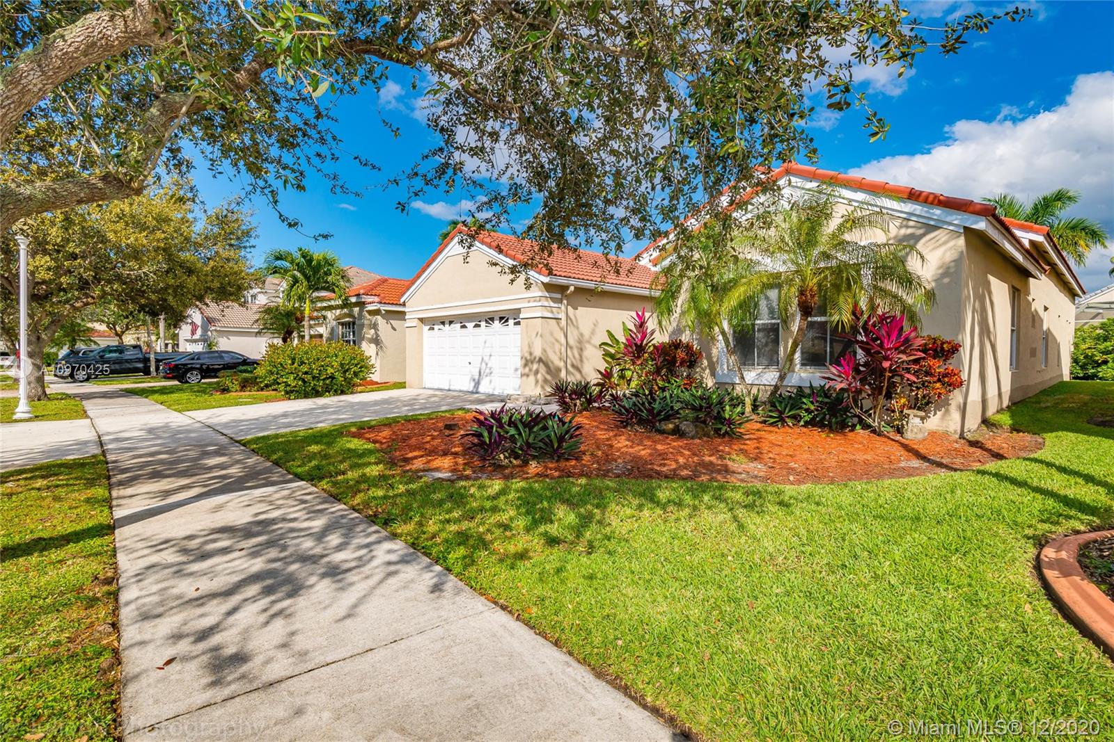 Weston, FL 33327,611 Cascade Falls Dr