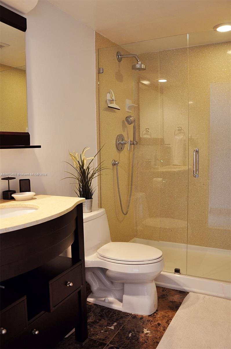 5601 Collins Ave 821, Miami Beach, Florida 33140, 2 Bedrooms Bedrooms, ,2 BathroomsBathrooms,Residentiallease,For Rent,5601 Collins Ave 821,A10970492