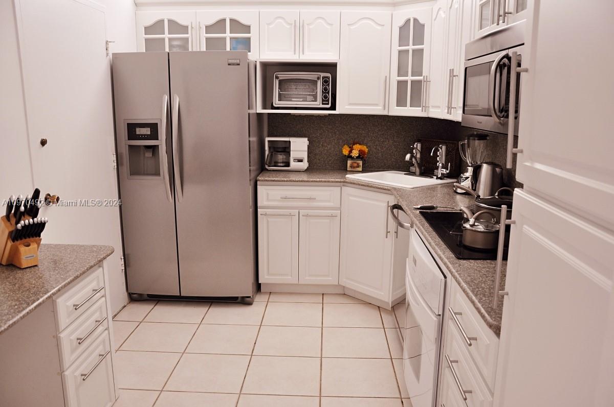 5601 Collins Ave 821, Miami Beach, Florida 33140, 2 Bedrooms Bedrooms, ,2 BathroomsBathrooms,Residentiallease,For Rent,5601 Collins Ave 821,A10970492