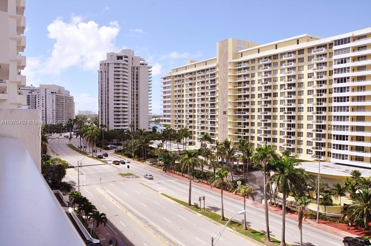 5601 Collins Ave 821, Miami Beach, Florida 33140, 2 Bedrooms Bedrooms, ,2 BathroomsBathrooms,Residentiallease,For Rent,5601 Collins Ave 821,A10970492