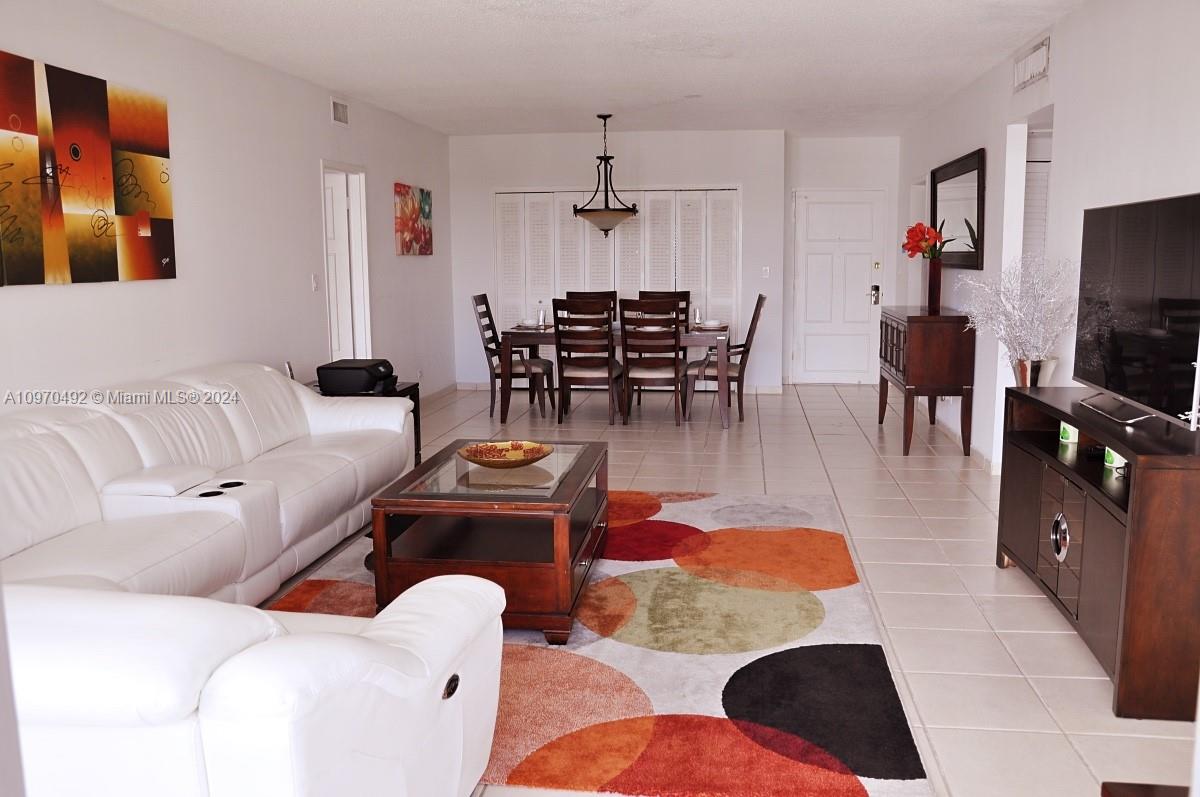 5601 Collins Ave 821, Miami Beach, Florida 33140, 2 Bedrooms Bedrooms, ,2 BathroomsBathrooms,Residentiallease,For Rent,5601 Collins Ave 821,A10970492