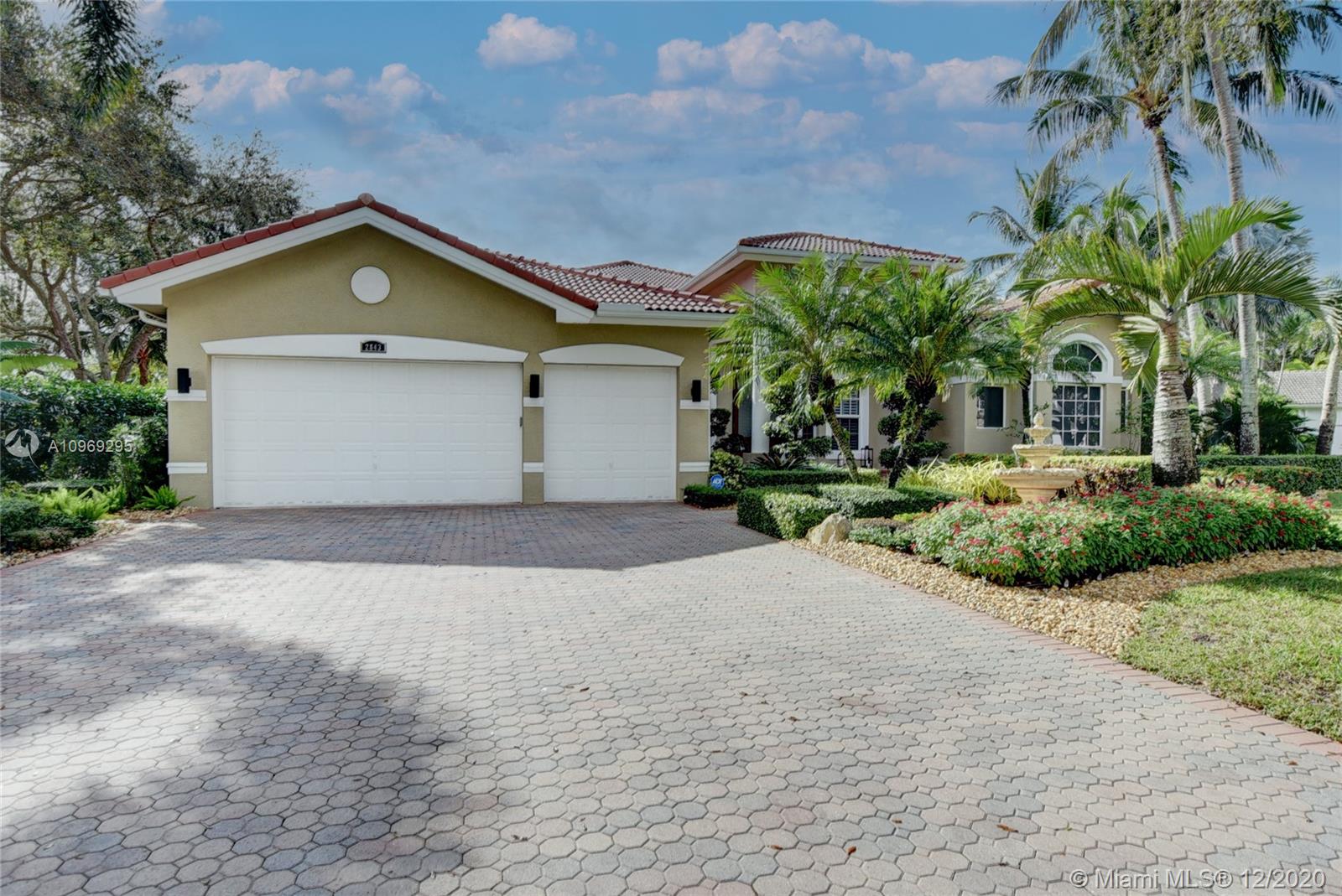 Davie, FL 33328,2843 E Lake Vista Cir