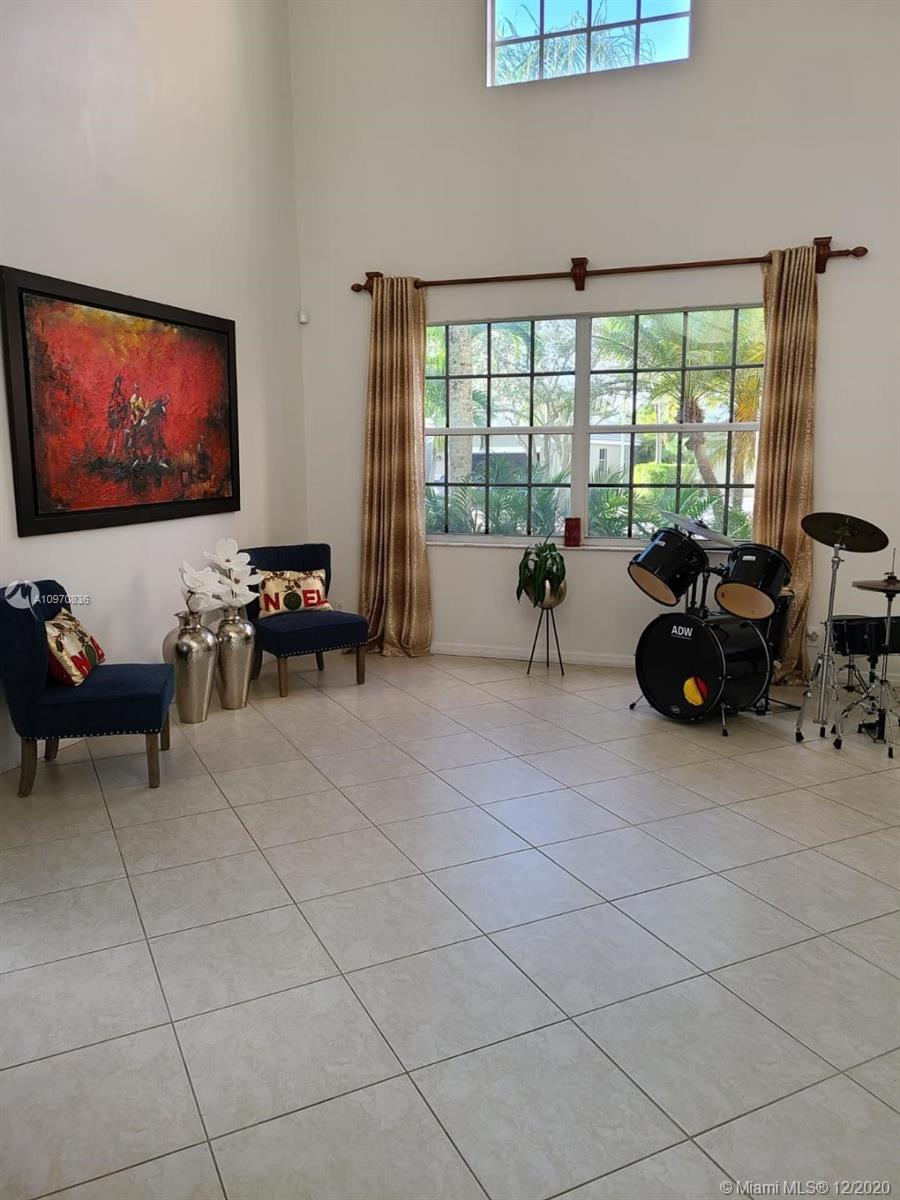 Weston, FL 33327,1122 Hickory Way