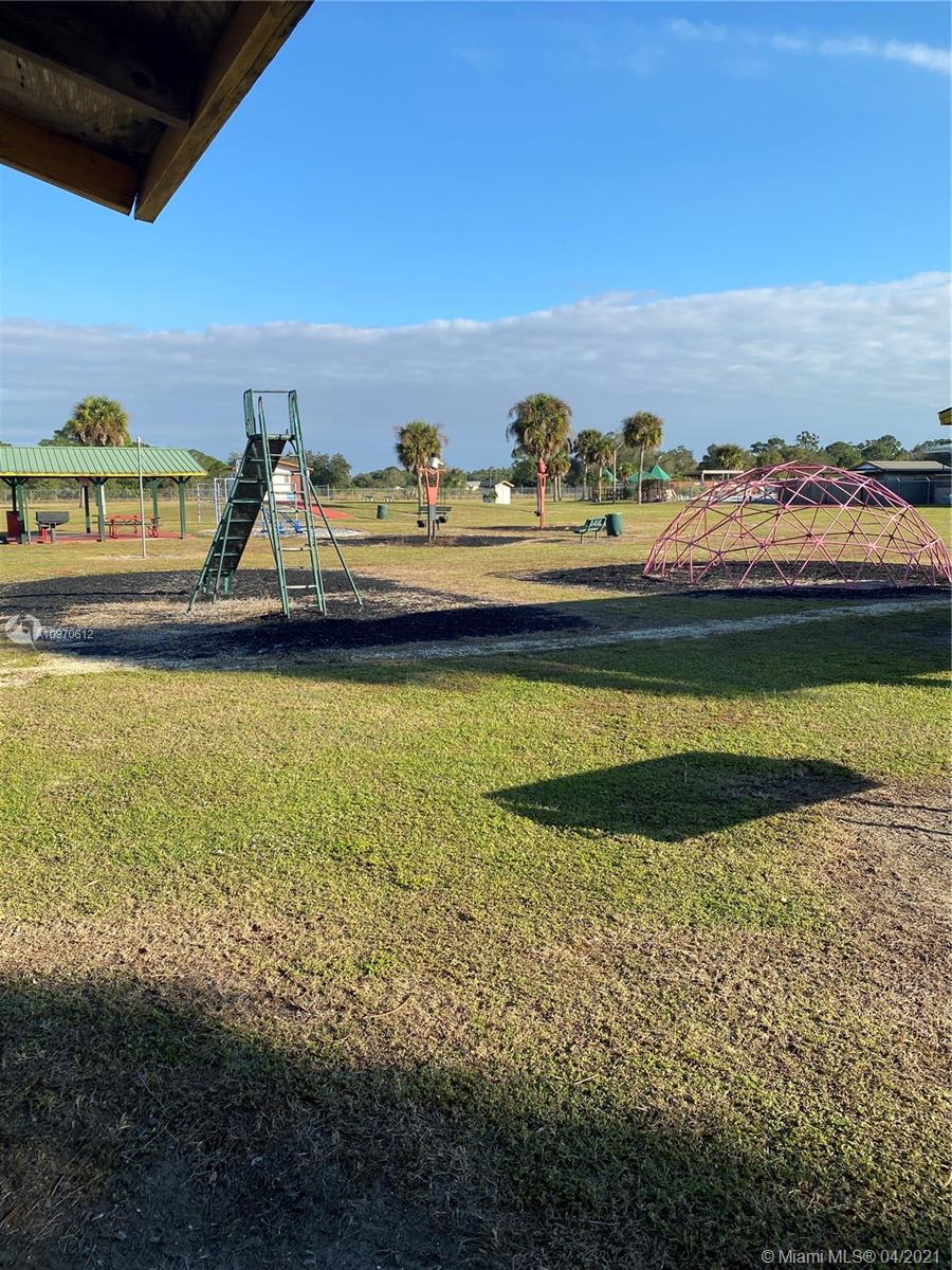 Clewiston, FL 33440,263 Horse Club