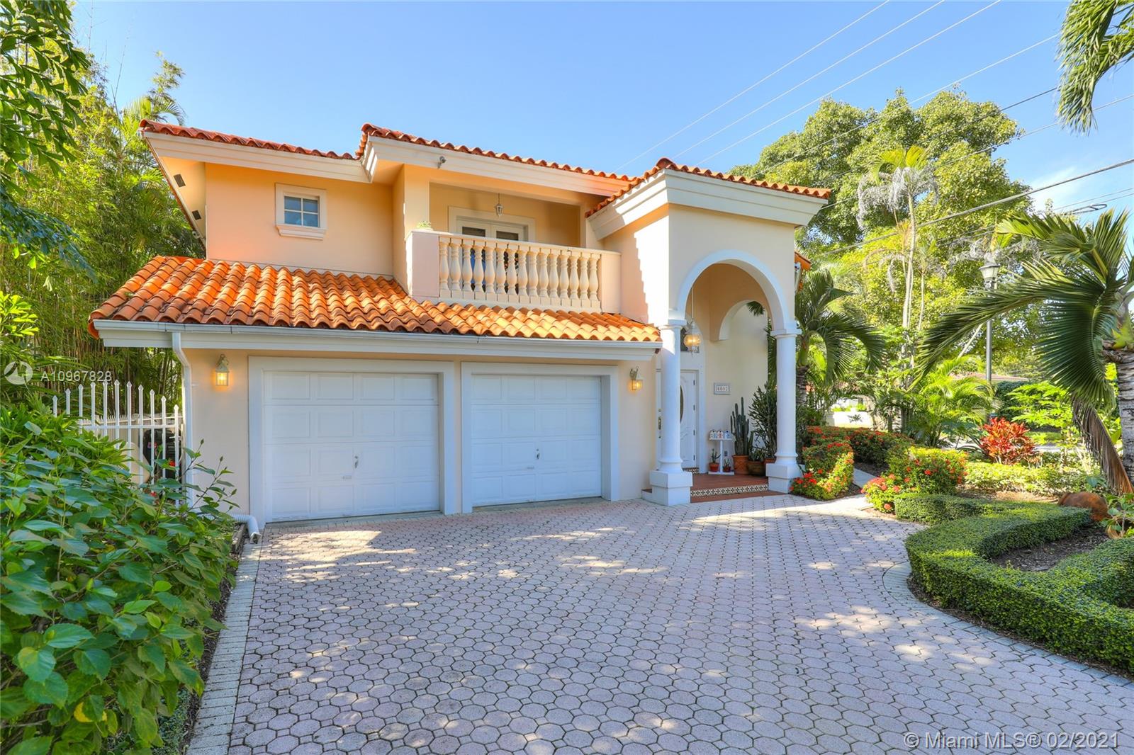 Photo 2 of 4002 Anderson Rd in Coral Gables - MLS A10967828