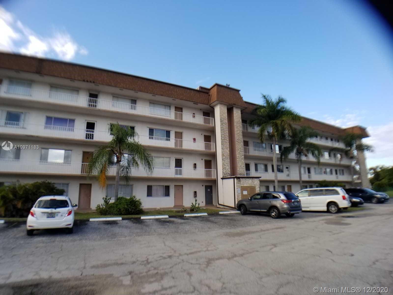 Lake Worth, FL 33462,6289 Lear Dr #202