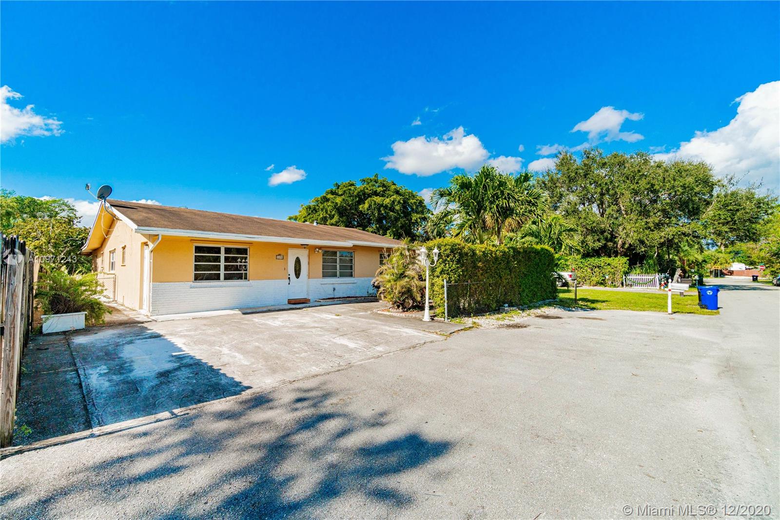 1495 SW 28th Ave, Fort Lauderdale, FL 33312