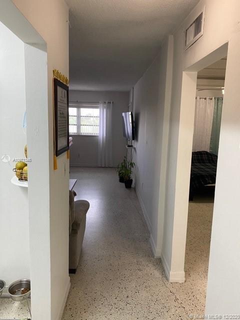 Hialeah, FL 33013,380 E 35th St #2124