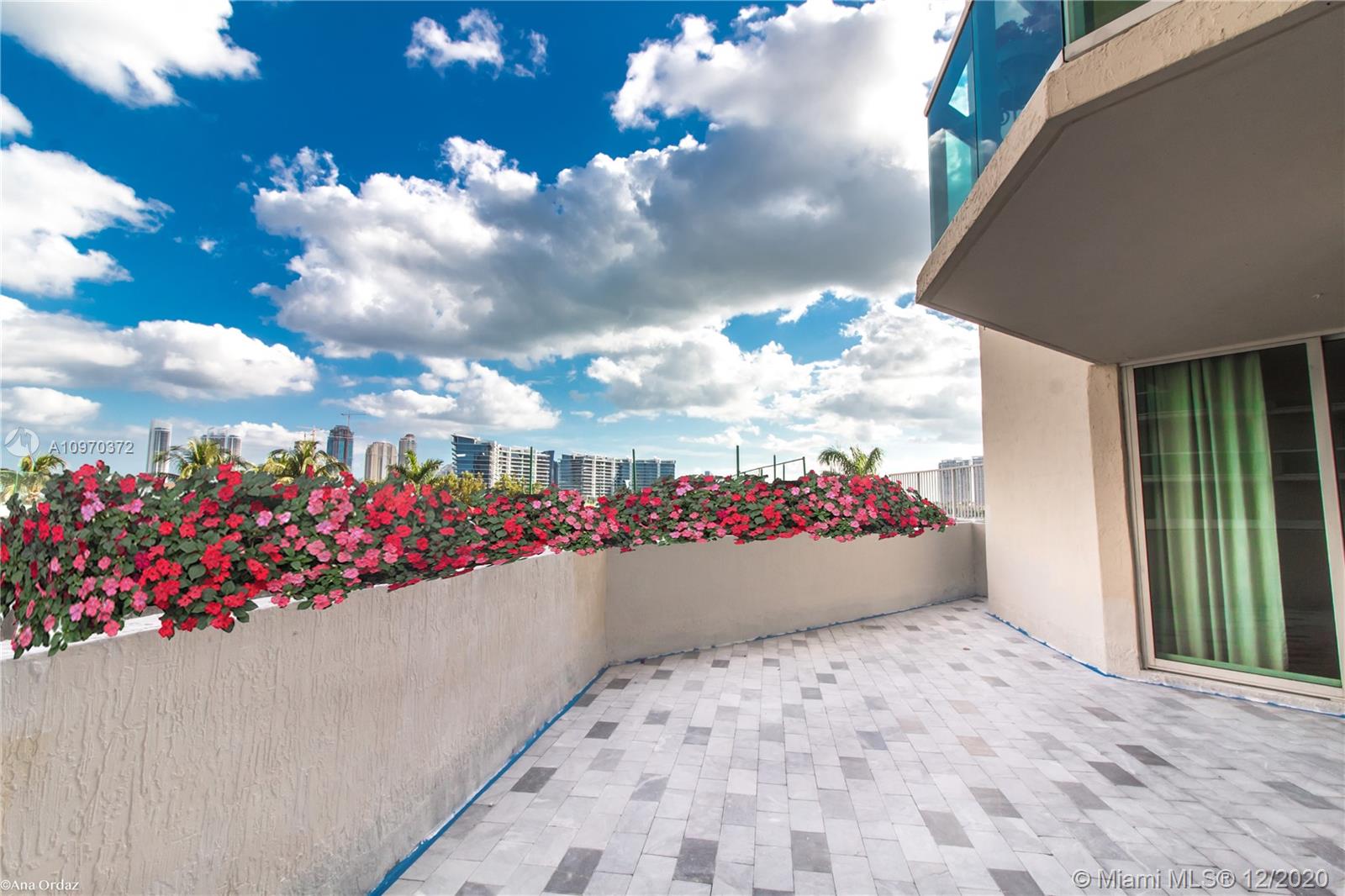 Aventura, FL 33180,3370 NE 190th St #412