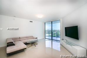 North Miami Beach, FL 33160,17301 Biscayne Blvd #1704