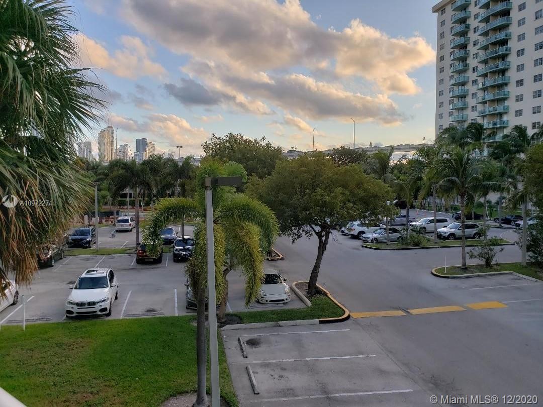 Sunny Isles Beach, FL 33160,19380 Collins Ave #227