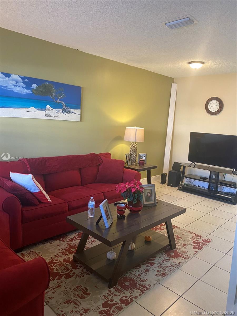 Hialeah, FL 33016,5305 W 26th Ave #14