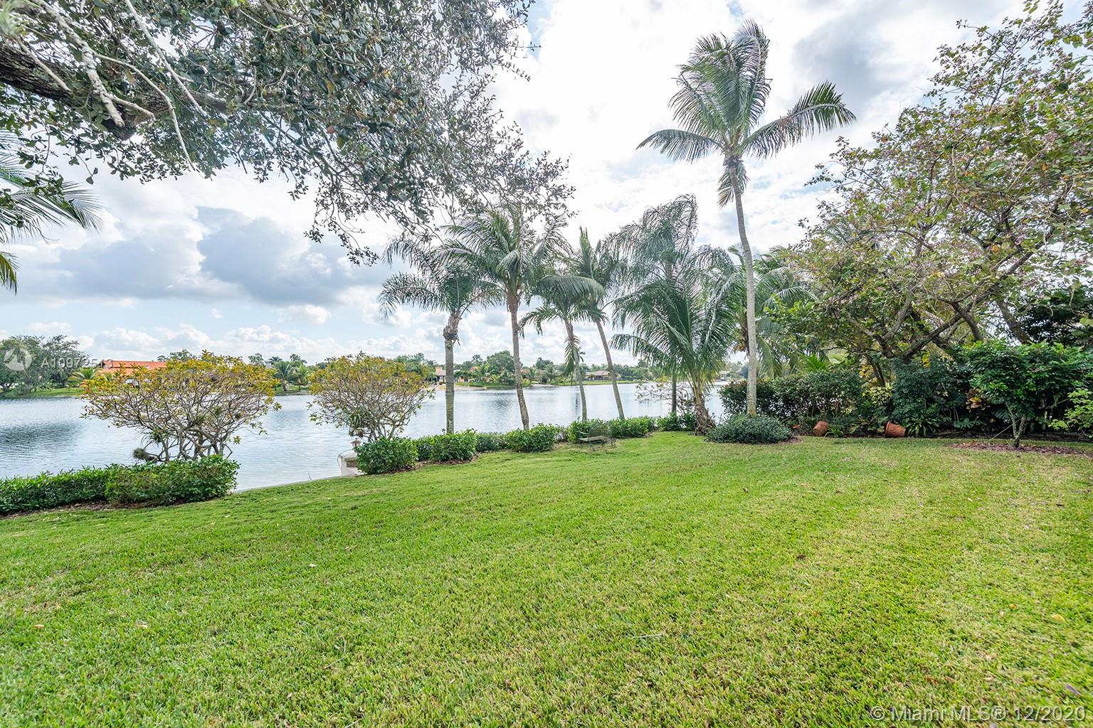 19521 W Saint Andrews Dr,  Miami Lakes,  FL 33015