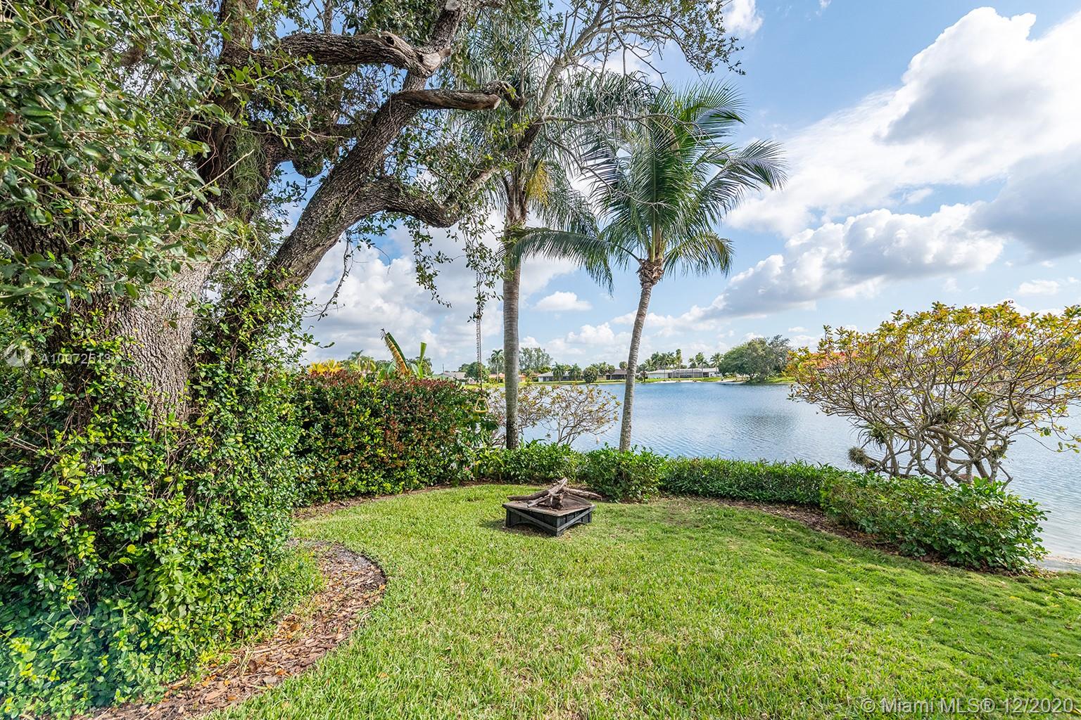 Miami Lakes, FL 33015,19521 W Saint Andrews Dr