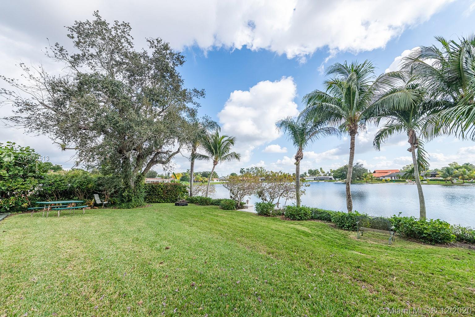 Miami Lakes, FL 33015,19521 W Saint Andrews Dr
