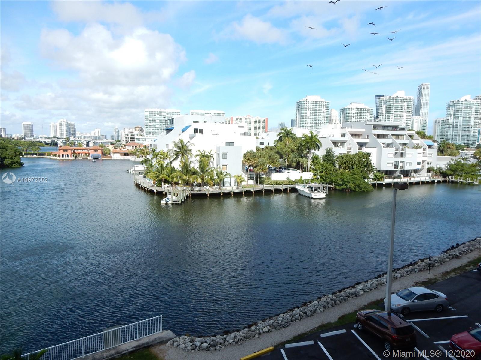 Sunny Isles Beach, FL 33160,400 Kings Point Dr #411